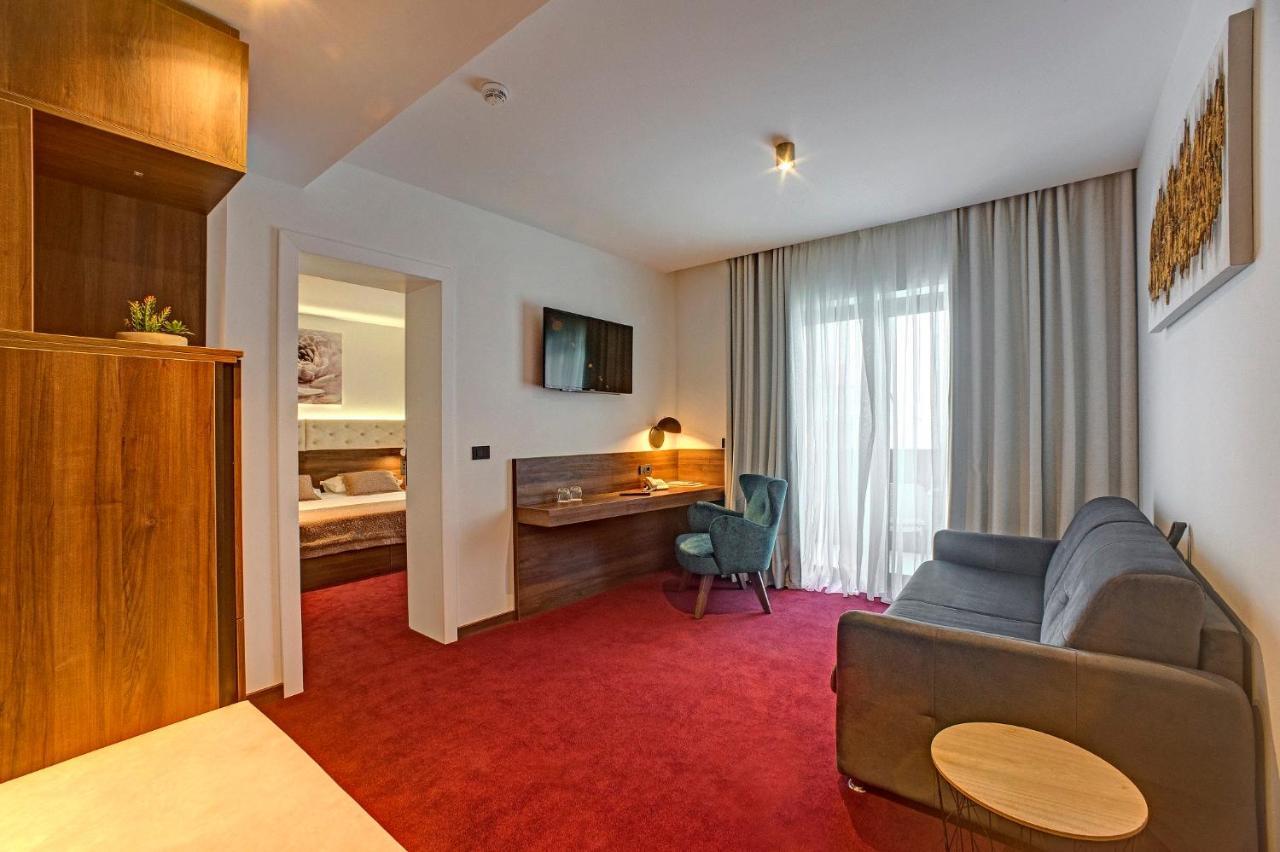 Hotel Scala D'Oro Vodice Exteriér fotografie