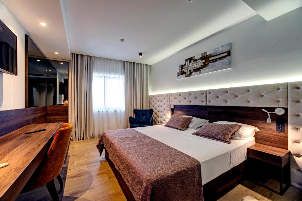 Hotel Scala D'Oro Vodice Exteriér fotografie