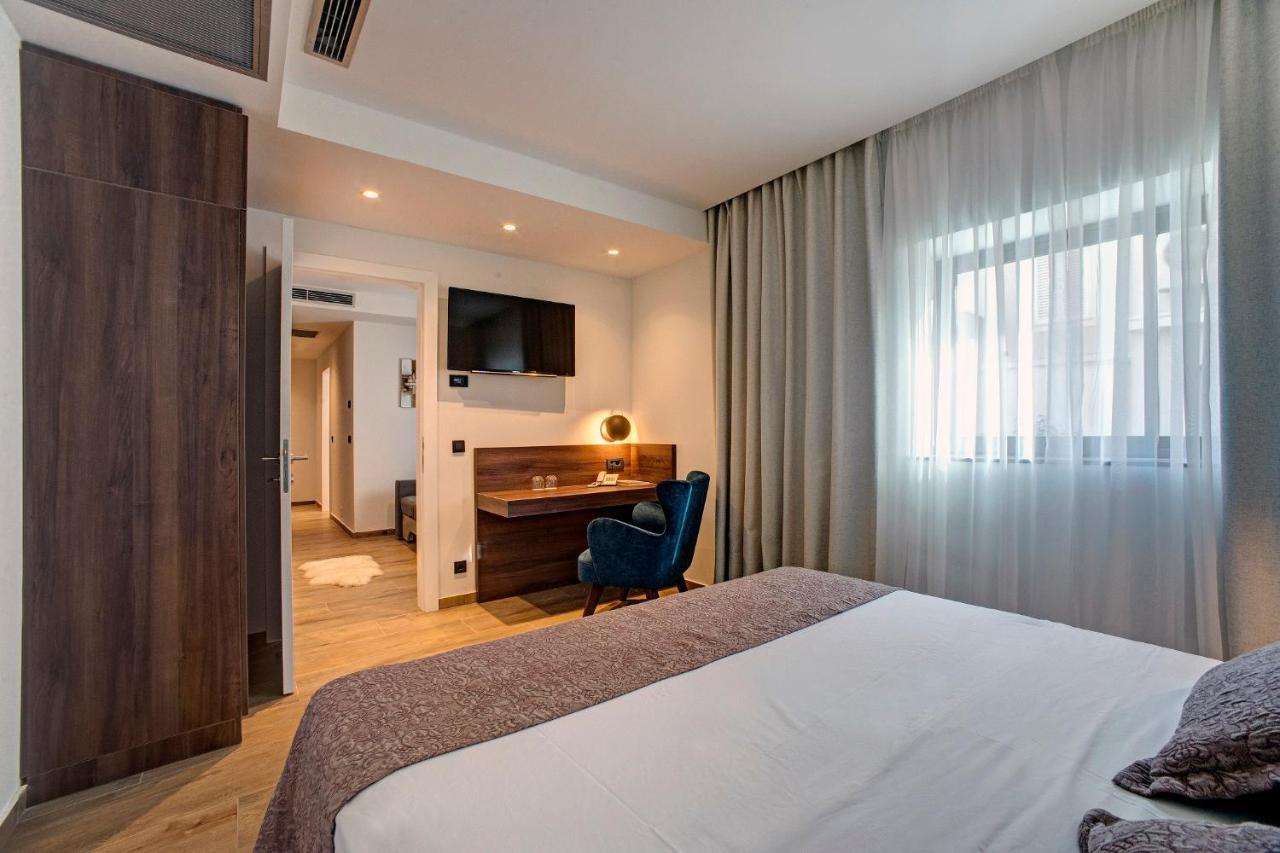 Hotel Scala D'Oro Vodice Exteriér fotografie